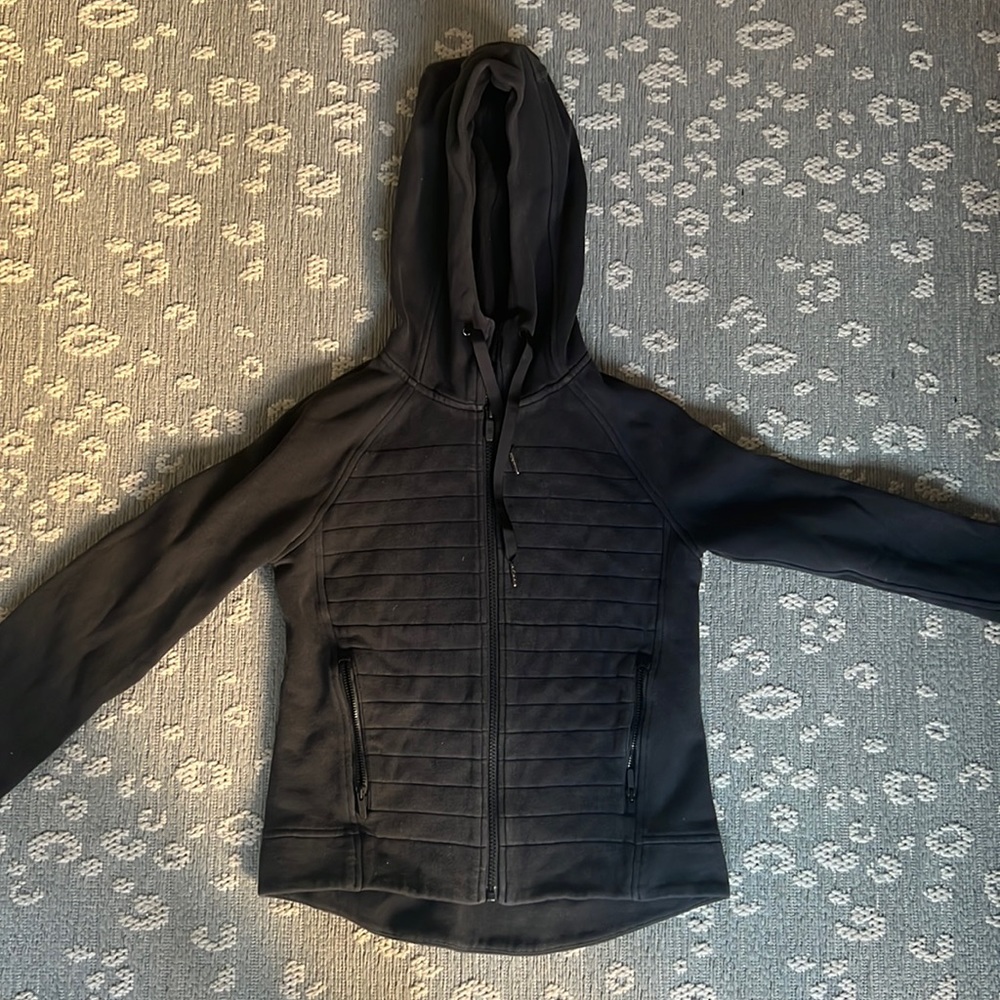 NEW Lululemon zip up jacket in black